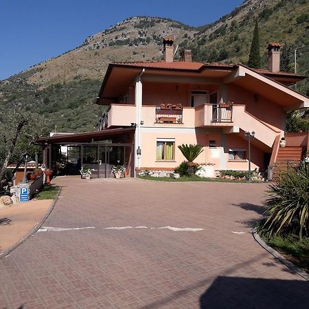 Solerosa Bed & Breakfast Fondi Dış mekan fotoğraf