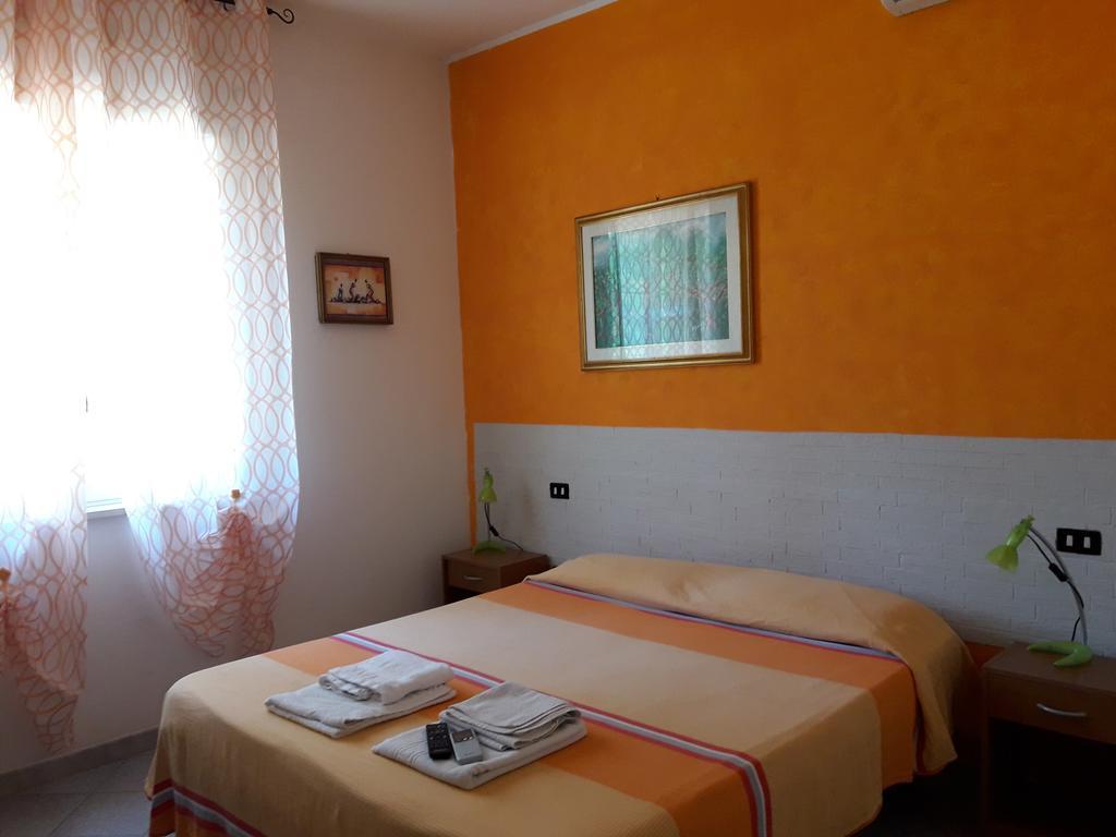 Solerosa Bed & Breakfast Fondi Dış mekan fotoğraf